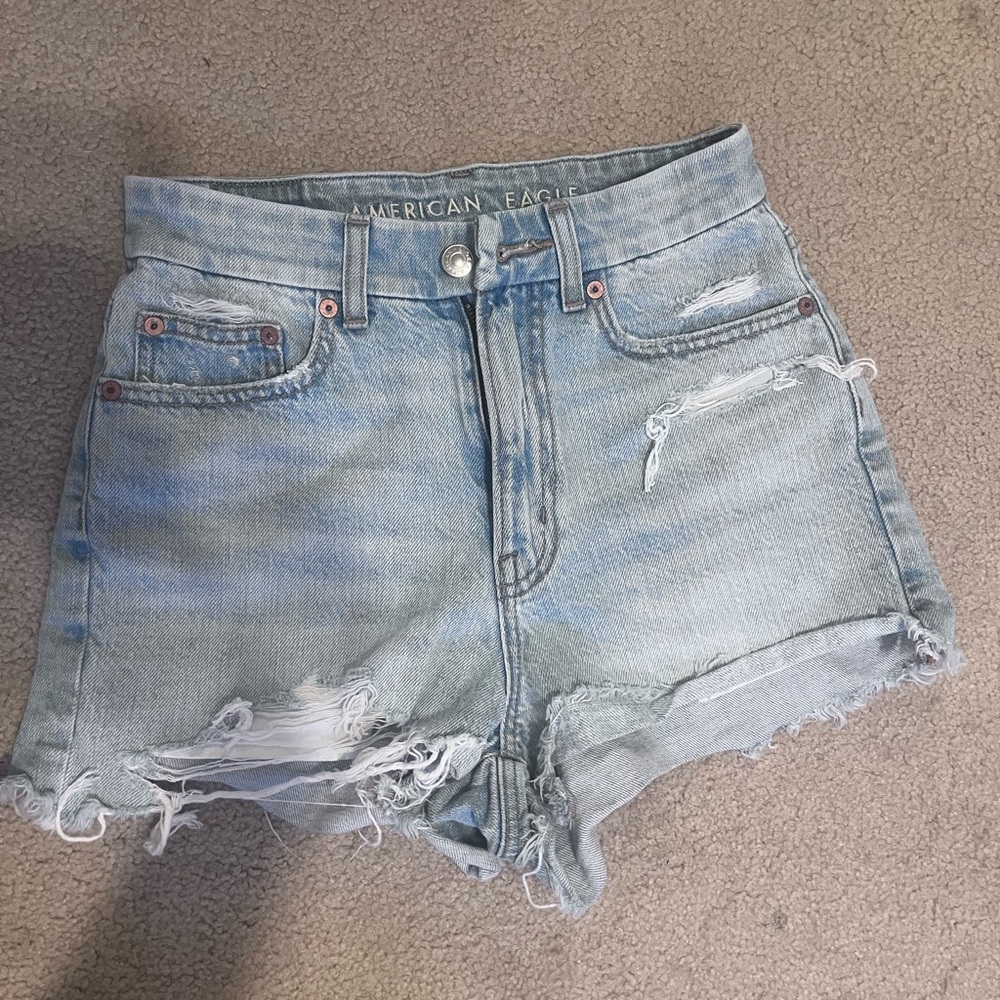AE curvy 90s boyfriend shorts